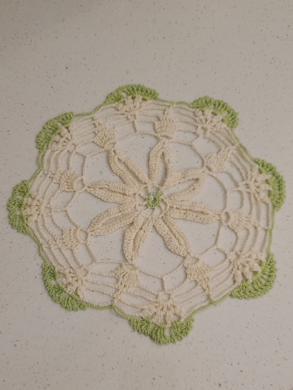 Doily Vintage Cream and Green